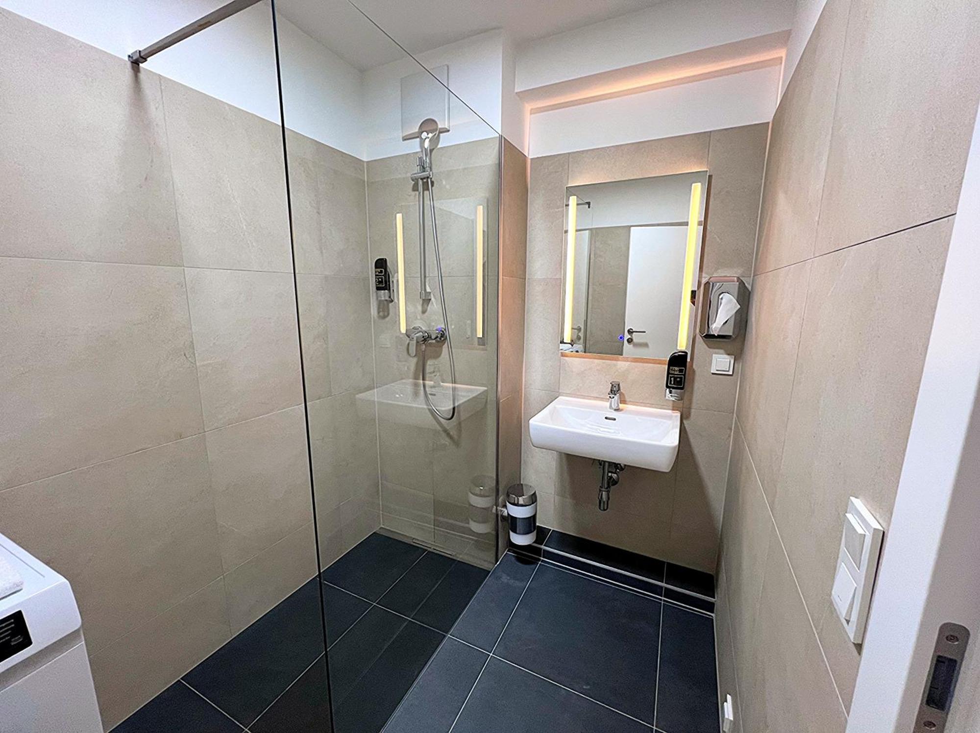 Modern, New, Next To Metro - Gg13 Apartments Vienna Luaran gambar